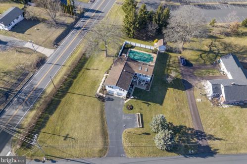 2221 Swamp Pike, Gilbertsville PA  19525-9654 exterior