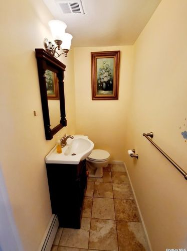 11 Favorite Ln, Muttontown NY  11753-2348 exterior