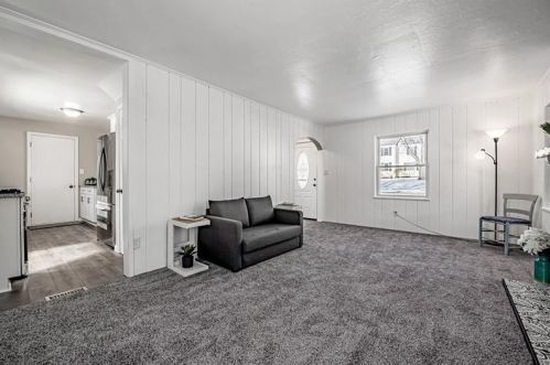 125 Kenmont Ave, New Kensington PA  15068-2927 exterior