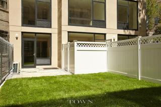 306 116th St, New York, NY 10026-2006
