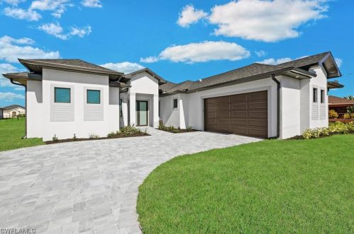 317 10th Ter, Cape Coral, FL 33909-1377