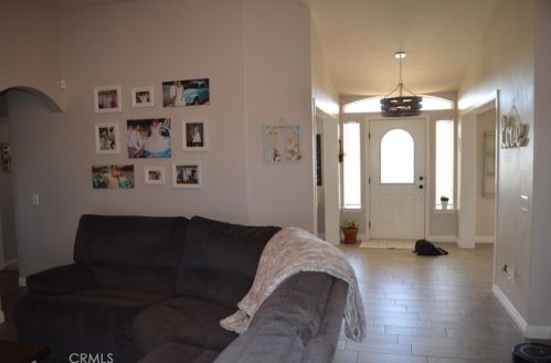 9320 Mesa St, Victorville CA  92392-1980 exterior