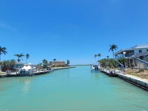 1240 Laurel Ct, Marco Island, FL 34145-2352