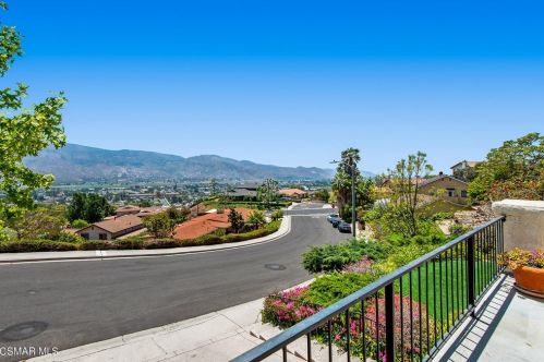 643 Dana Dr, Santa Paula CA  93060-1614 exterior