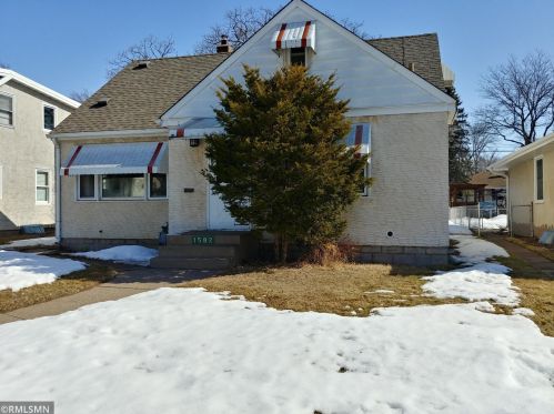 1582 Atlantic St, Saint Paul, MN 55106-1104