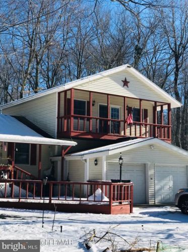 4122 Sylvan Ln, Pocono Summit, PA 18346-7752