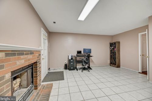 2496 Clover Fld Cir, Herndon VA  20171-4339 exterior