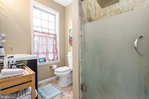 507 Lamont St, Washington DC  20010-2516 exterior