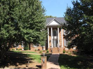 8407 Greencastle Dr, Charlotte, NC 28210-4204