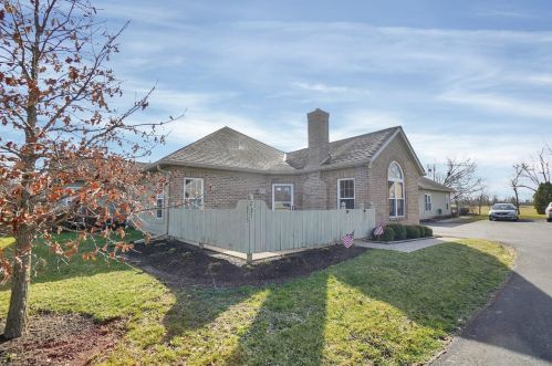 2375 Willowside Ln, Darbydale, OH 43123-8849