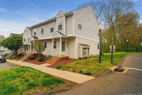 21 Marjorie Ln, Manchester, CT 06042-2075