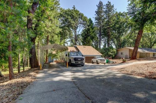 11594 Francis Dr, Grass Valley CA  95949-6675 exterior