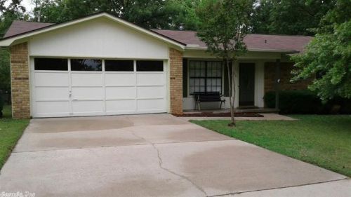 209 Katye Ln, North Little Rock, AR 72120-2736