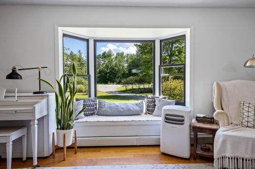 245 Bound Tree Rd, Hopkinton NH  03229-3124 exterior