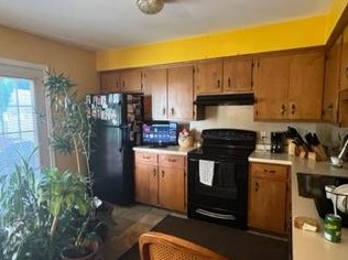 235 Vista Dr, Easton PA  18040-8702 exterior