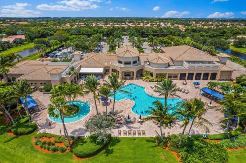 7071 Great Falls Cir, Boynton Beach, FL 33437-3999