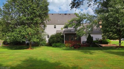 13 Woodside Ln, Flemington NJ  08822-3221 exterior