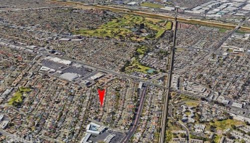 1050 Terrace Dr, Long Beach, CA 90807-1045