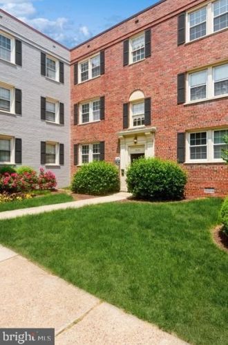 2009 37th St, Washington, DC 20020-1261