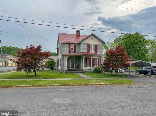 110 Rosemary Ln, Three Churches, WV 26757-1628