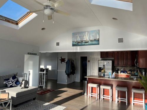 168 Lido Promenade, North Lindenhurst NY  11757-6737 exterior
