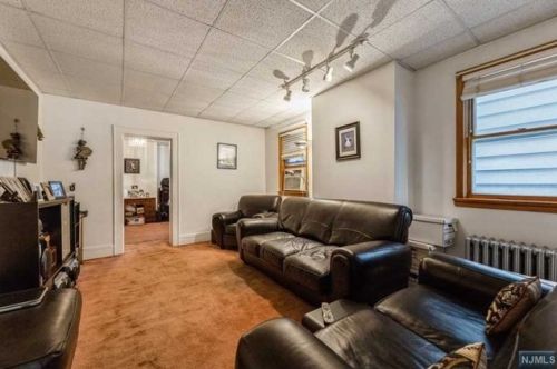 886 Broadway, Bayonne NJ  07002-3033 exterior