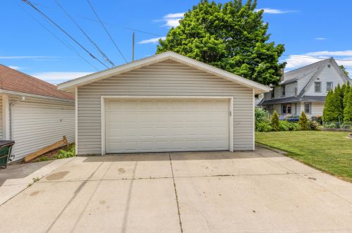 8131 Gridley Ave, Milwaukee WI  53213-3038 exterior