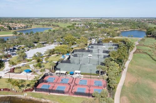 3930 Deer Crossing Ct, Naples FL  34114-9496 exterior