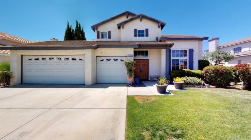 12425 Durango Dr, Victorville, CA 92392-7451