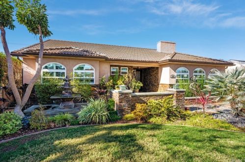 4151 Heather Rd, Long Beach, CA 90808-1625