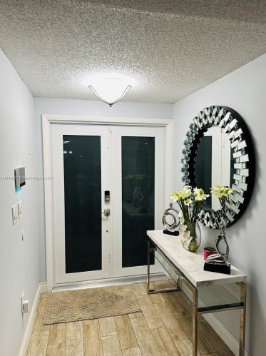 10376 128th Ter, Hialeah FL  33018-6006 exterior