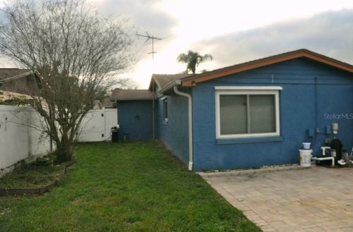 2142 Tumbleweed Dr, Tarpon Springs FL 34690-4553 exterior