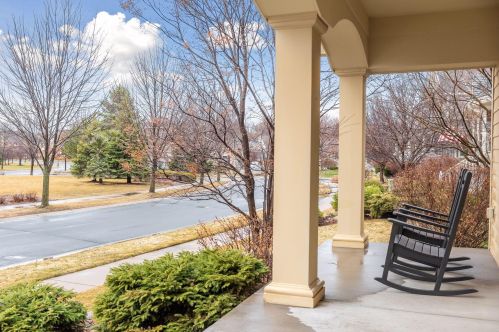 15741 Duck Pond Way, Saint Paul, MN 55124-5760