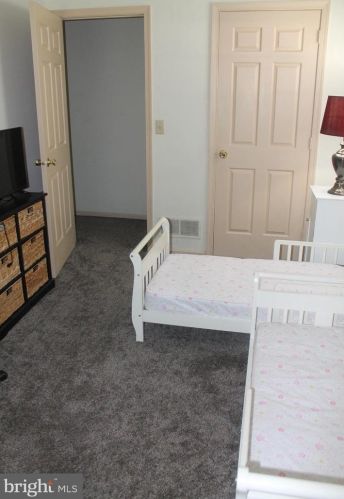 704 Independence Blvd, Dover DE  19904-2658 exterior