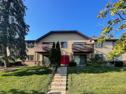 6010 Calumet Rd, Milwaukee WI 53223-4127 exterior