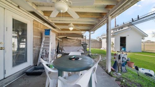 2514 16th Ave, Texas City TX  77590-5333 exterior