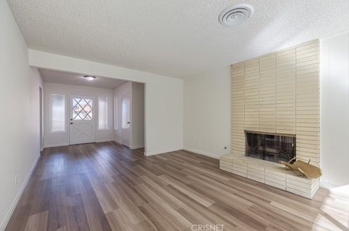 43818 Halcom Ave, Lancaster, CA 93536-5818
