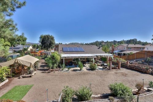 1124 Lostinda St, El Cajon CA  92019-3255 exterior