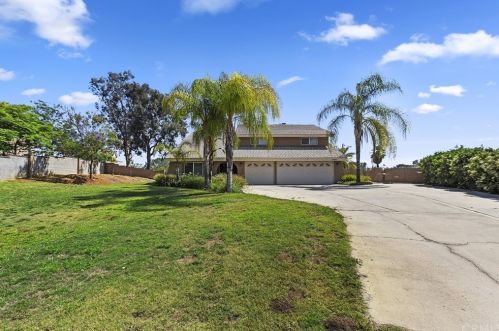16060 Lenel Ct, Riverside, CA 92504-5817