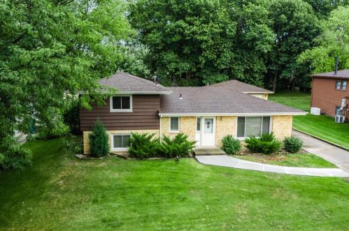 2547 James Dr, Dyer, IN 46311-2227