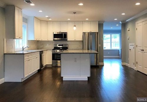 1206 51st St, North Bergen NJ  07047-3147 exterior
