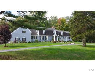 11 Hedge Brook Ln, Stamford, CT 06903-2029