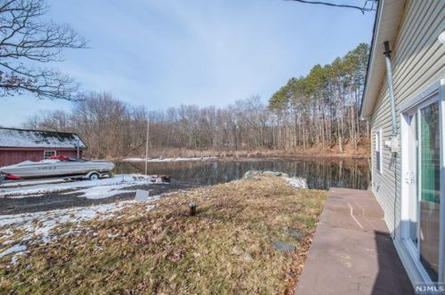 100 Tintle Ave, West Milford Lakes NJ  07480-4715 exterior