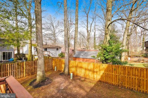 2308 Whitetail Ct, Herndon VA  20191-3018 exterior