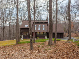 64 Mallory Rd, Roxbury, CT 06783-2038