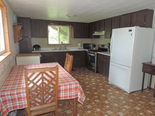9785 Dales Ln, Pulcifer, WI 54124-9549