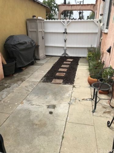 5046 Elm Ave, Long Beach, CA 90805-6610