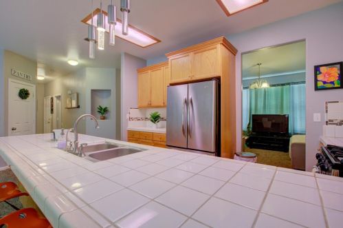 1429 Emerald Dr, Livingston CA  95334-9490 exterior