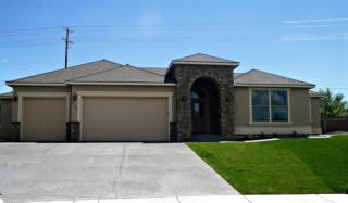 8101 9th Ave, Kennewick, WA 99336-5227