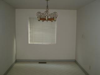 9217 36th Ave, Seattle, WA 98126-3828